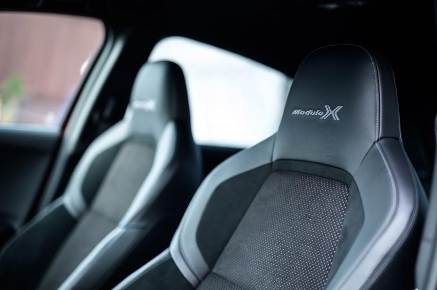  Honda Vezel Touring Modulo X 2019 года  (JP) (фото 16 из 31)